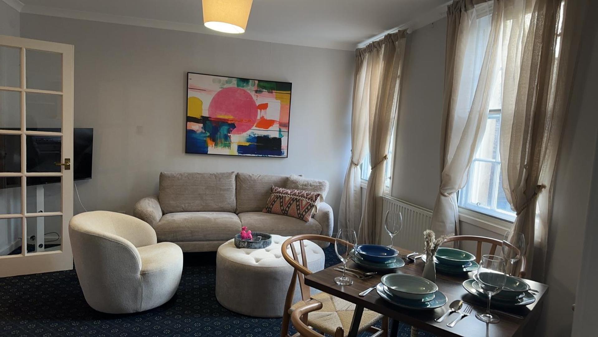 Nicolson Street Two Bedrooms Эдинбург